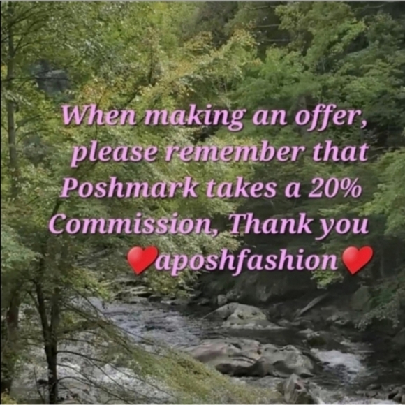 1 Availableā¤ļøBath and body works Coin Wallet/keychain - Picture 5 of 5